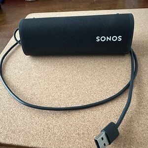 Sonos Roam Portable Speaker in Black